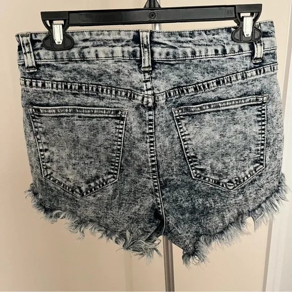 High Waist Distressed Jean Shorts Size: L - Picture 2 of 3